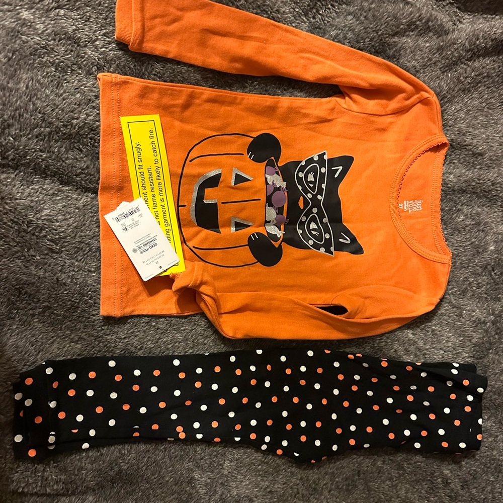 New with tags girls 2T Halloween set